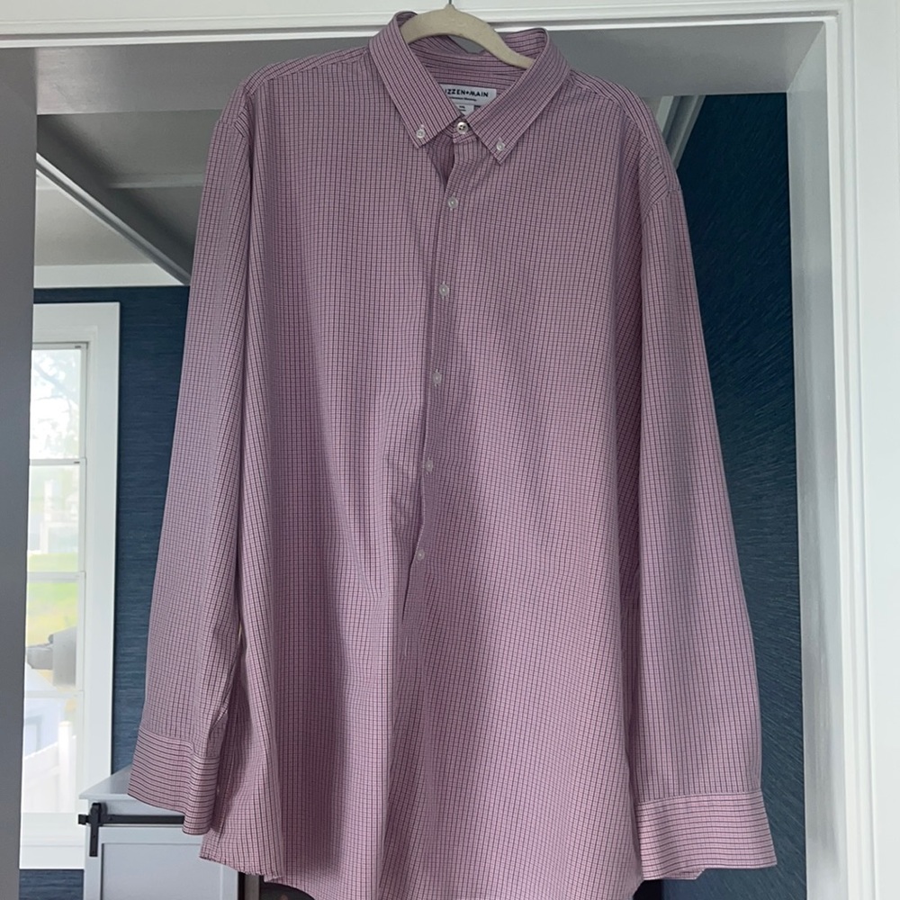 Mizzen and Main XXL Trim Fit. Great condition, no flaws, smoke free household